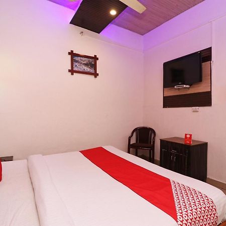 Oyo 75571 Sai Pooja Lodging Hotel Mumbai  Buitenkant foto